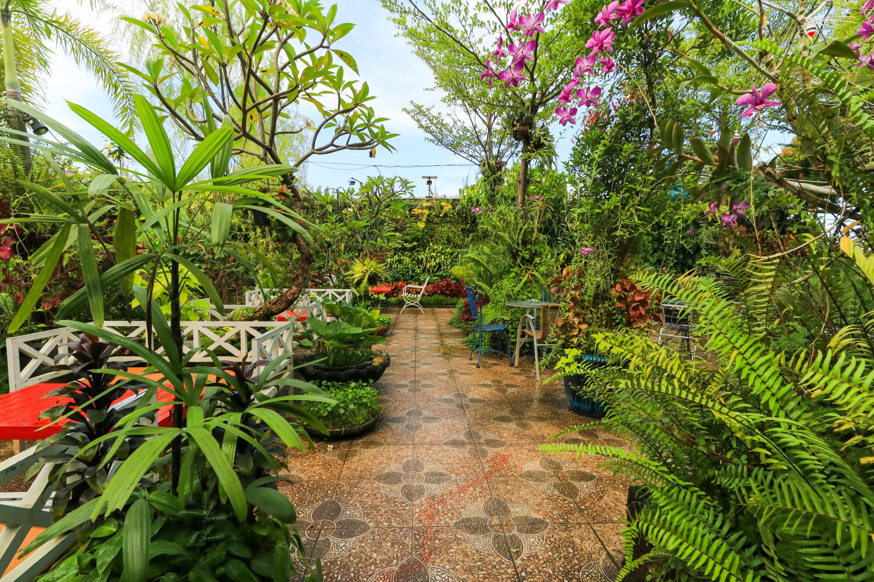 Labuana Homestay & Cafe Garden Macáçar Exterior foto